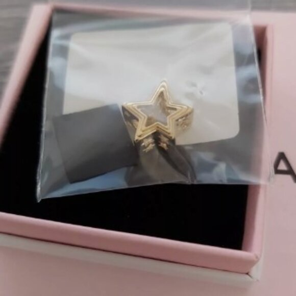 Authentic PANDORA *RETIRED AND RARE* 14K Gold Radiant Star Charm 752361C00 - Picture 13 of 15